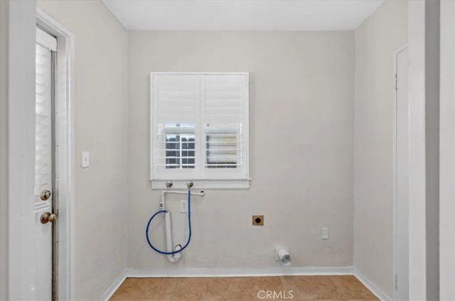 256 N Sierra Vista, Fresno, CA 93702