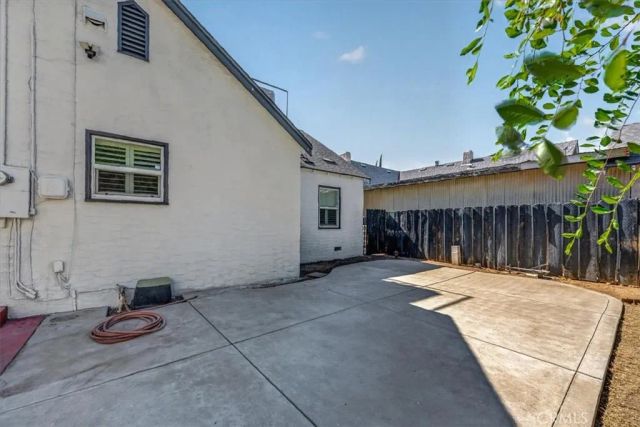 256 N Sierra Vista, Fresno, CA 93702