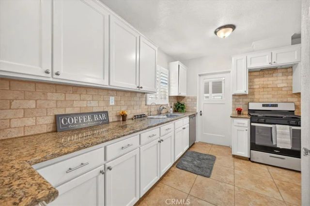 256 N Sierra Vista, Fresno, CA 93702