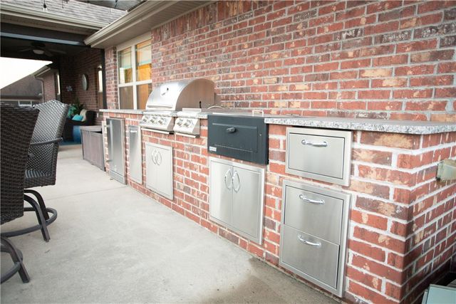 203 Colville Street, Lowell, AR 72745