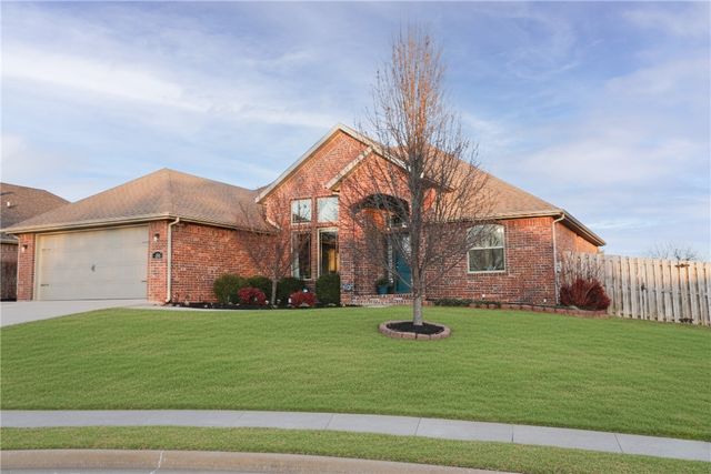 203 Colville Street, Lowell, AR 72745