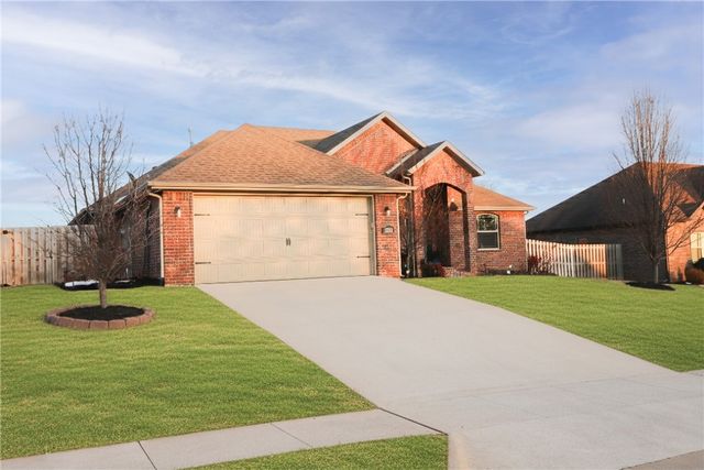 203 Colville Street, Lowell, AR 72745