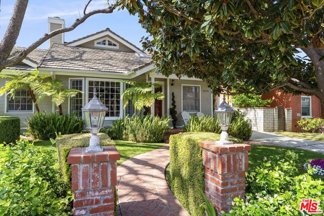 16731 Morrison Street, Encino, CA 91436