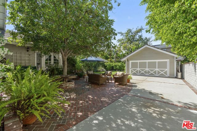 16731 Morrison Street, Encino, CA 91436