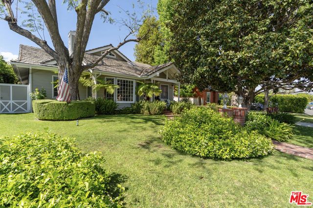 16731 Morrison Street, Encino, CA 91436