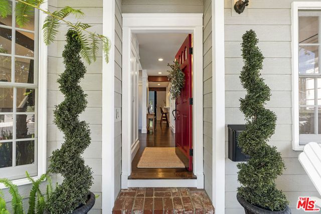 16731 Morrison Street, Encino, CA 91436