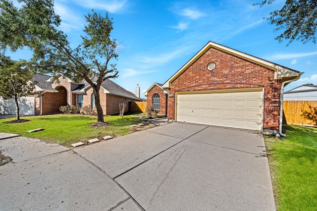 7202 Lyndhurst Village Lane, Spring, TX 77379