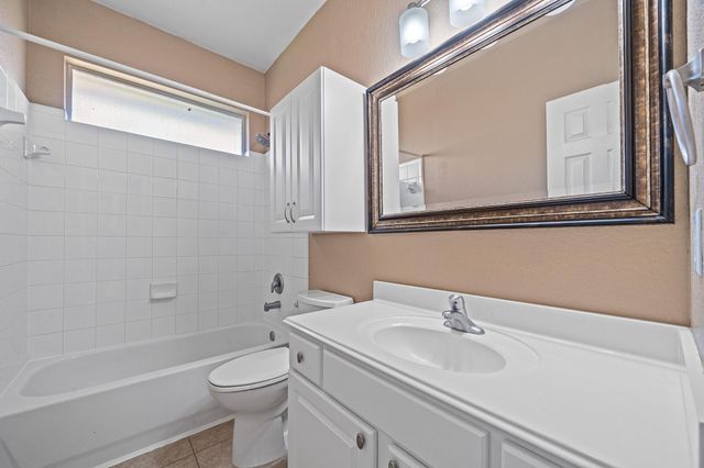 7202 Lyndhurst Village Lane, Spring, TX 77379