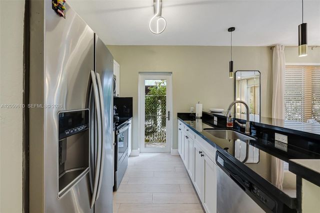 1018 Meridian Ave 2, Miami Beach, FL 33139
