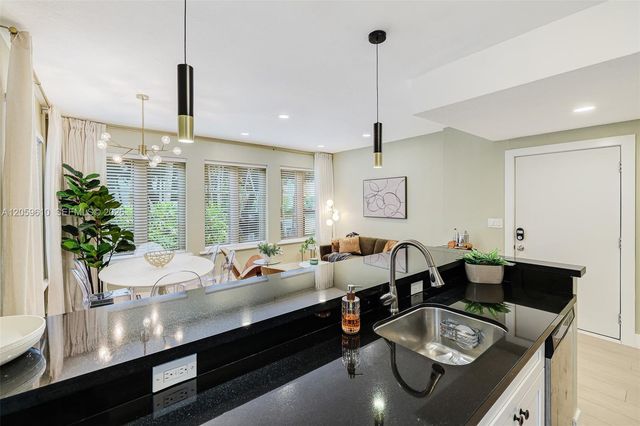 1018 Meridian Ave 2, Miami Beach, FL 33139