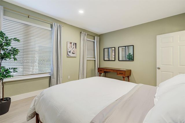 1018 Meridian Ave 2, Miami Beach, FL 33139