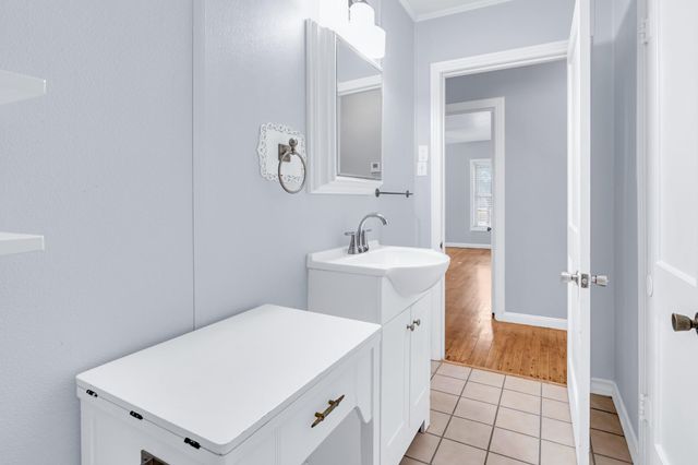 1517 Oakview Street, Bryan, TX 77802