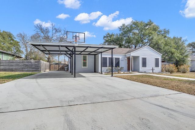 1517 Oakview Street, Bryan, TX 77802