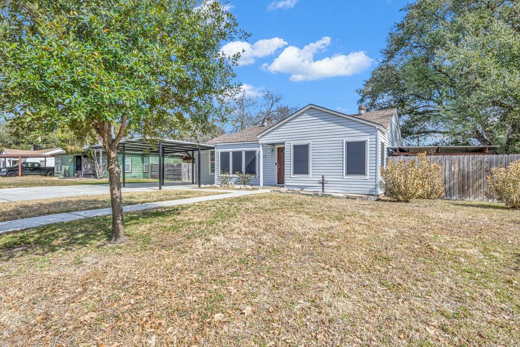 1517 Oakview Street, Bryan, TX 77802