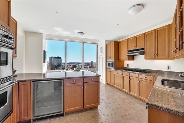 1 Avery St 24D, Boston, MA 02111