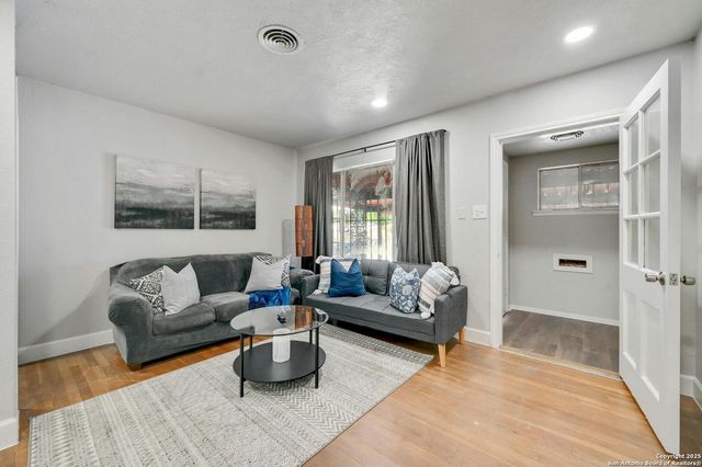 2223 Hays, San Antonio, TX 78202