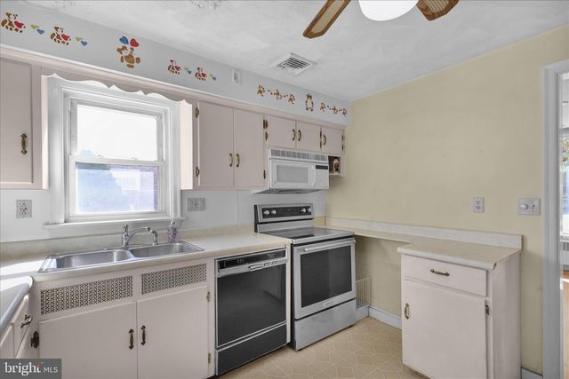 951 NEW HOLLAND AVE, Lancaster, PA 17601