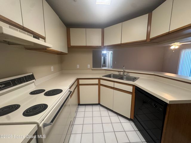 7667 N Wickham Road 1107, Melbourne, FL 32940