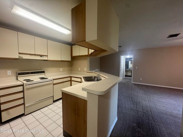 7667 N Wickham Road 1107, Melbourne, FL 32940