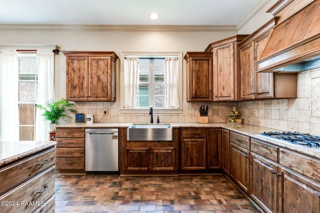 231 English Gardens Parkway, Lafayette, LA 70503