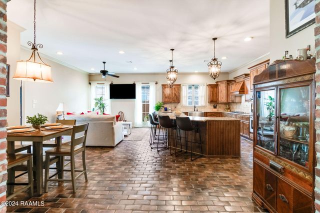 231 English Gardens Parkway, Lafayette, LA 70503