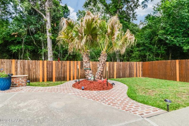 231 English Gardens Parkway, Lafayette, LA 70503