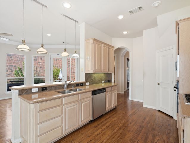 1014 Ricci Court, Irving, TX 75062