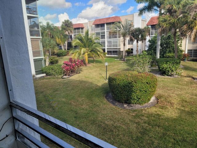 3774 Inverrary Boulevard P202, Lauderhill, FL 33319