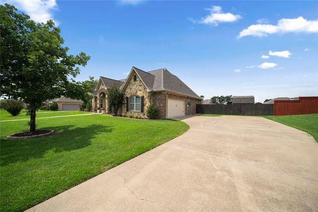 301 Zambezi Lane, Bullard, TX 75757