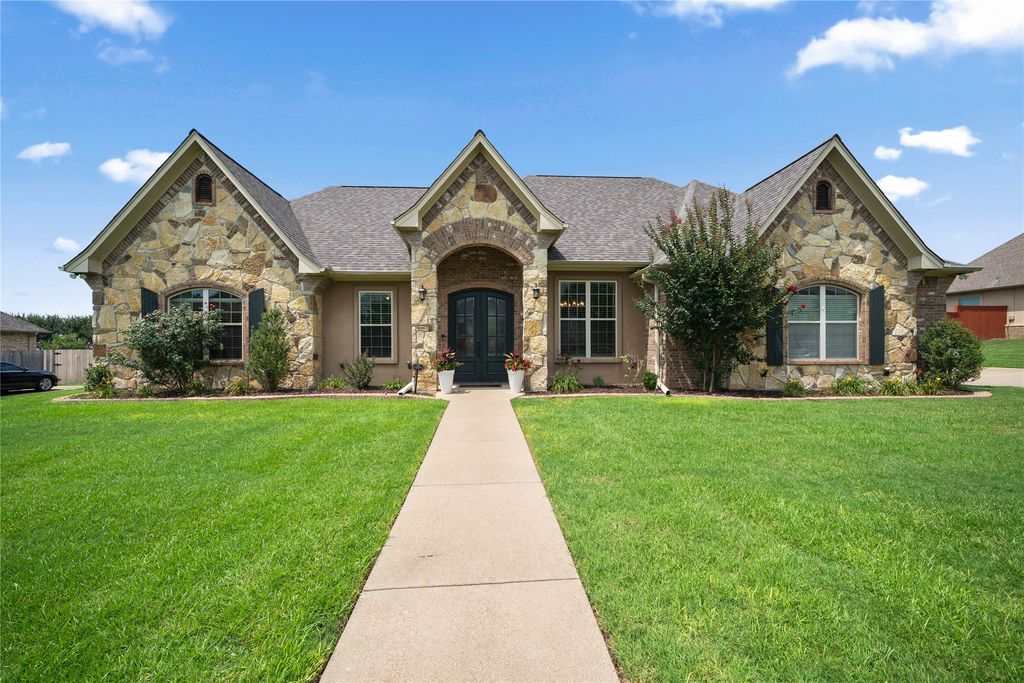 301 Zambezi Lane, Bullard, TX 75757