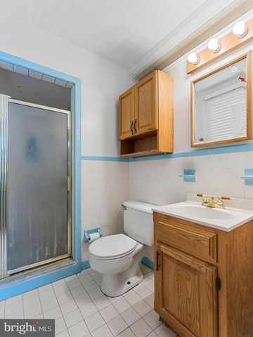 2165 OVERLOOK DR, Aston, PA 19014