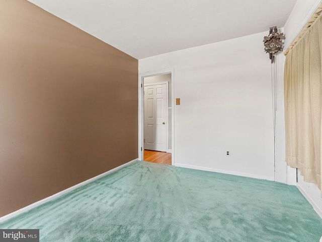2165 OVERLOOK DR, Aston, PA 19014