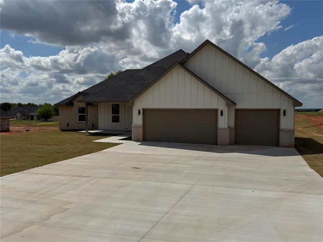 2443 Wolf Creek Bend, Blanchard, OK 73010