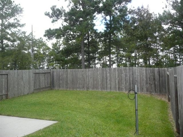 40 Woodland Hills Drive B, Conroe, TX 77303