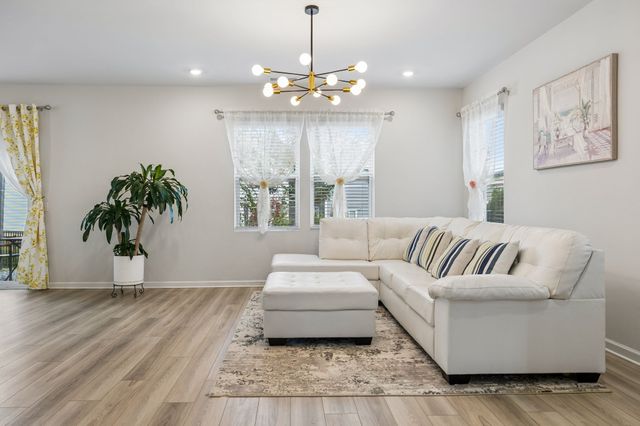 3030 Drumwright Way, Columbia, TN 38401