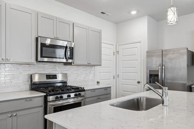 3030 Drumwright Way, Columbia, TN 38401