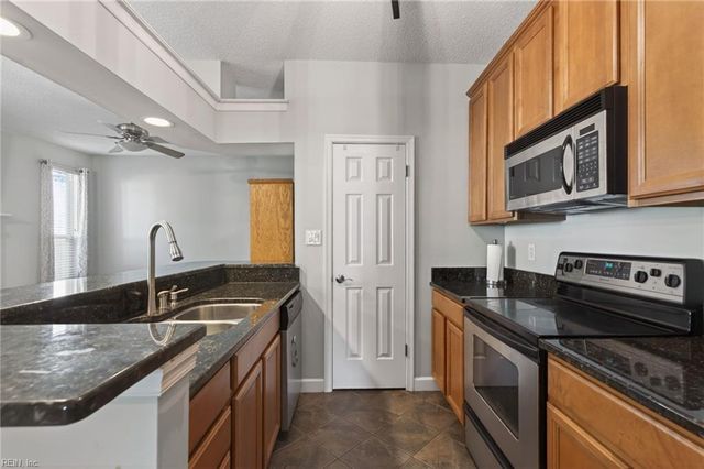 3204 Jade Ct Apt 104, Virginia Beach, VA 23451