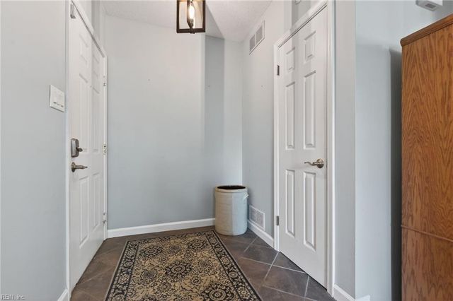 3204 Jade Ct Apt 104, Virginia Beach, VA 23451