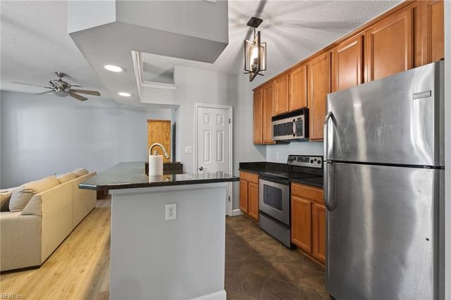 3204 Jade Ct Apt 104, Virginia Beach, VA 23451