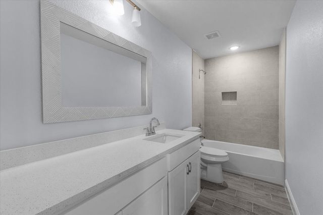 3101 Clinton Avenue, Fort Worth, TX 76106