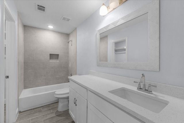 3101 Clinton Avenue, Fort Worth, TX 76106