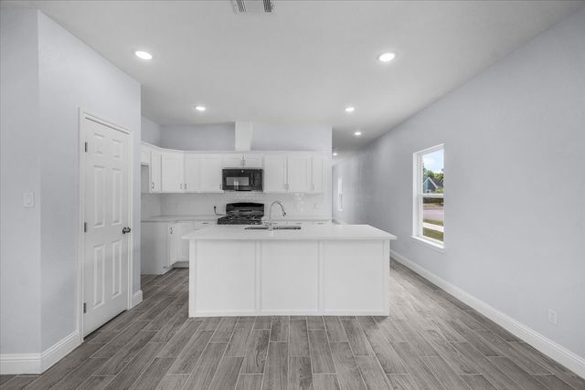 3101 Clinton Avenue, Fort Worth, TX 76106