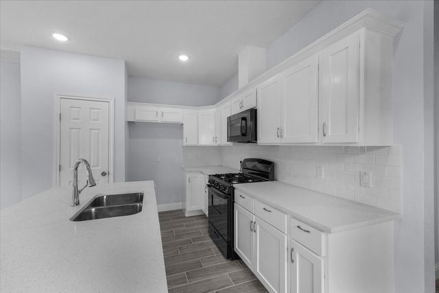 3101 Clinton Avenue, Fort Worth, TX 76106