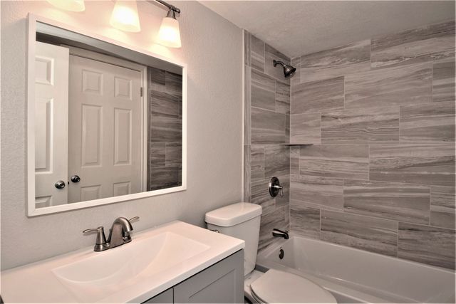 16301 ledgemont Lane 176, Addison, TX 75001