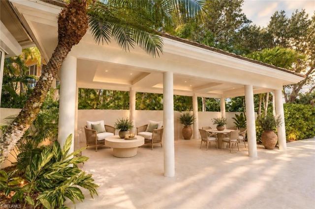 6599 Glen Arbor WAY, Naples, FL 34119