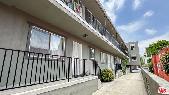 1241 N Fairfax Avenue, West Hollywood, CA 90046