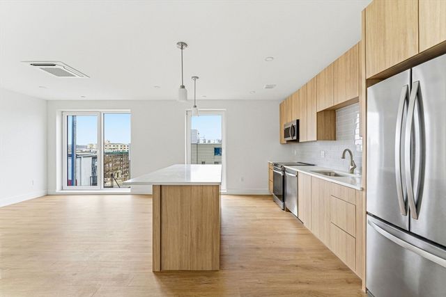 1035 Commonwealth Ave 603, Boston, MA 02215