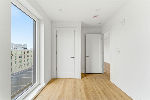 1035 Commonwealth Ave 603, Boston, MA 02215