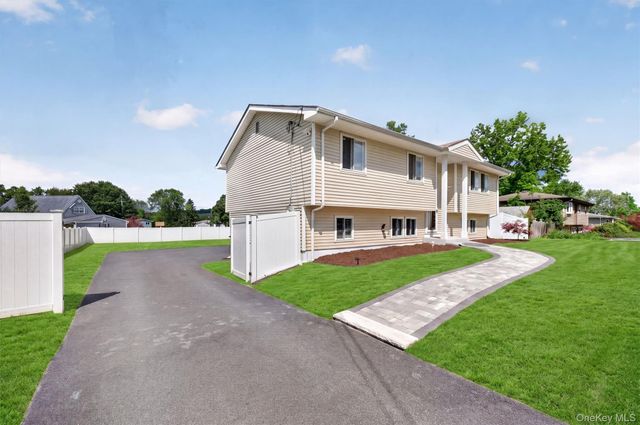 10 Tanglewood Drive, Goshen, NY 10924