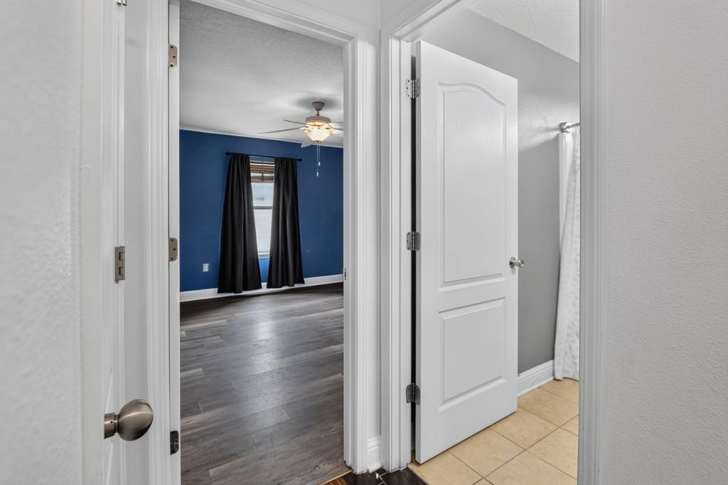 Image 27 of property listing at 6280 Equine Drive, Crestview, FL 32536